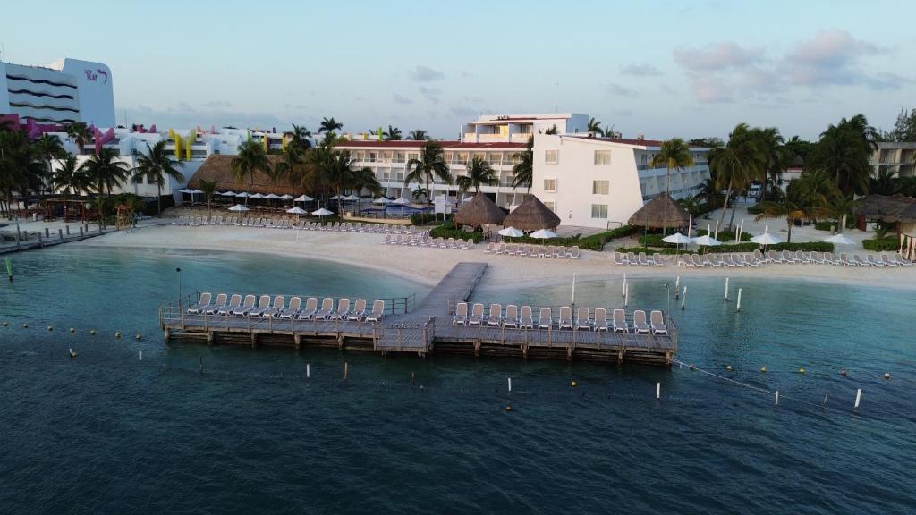 Cancun Bay - Image 7