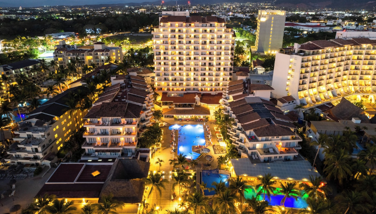 Friendly and Fun Vallarta - Image 15