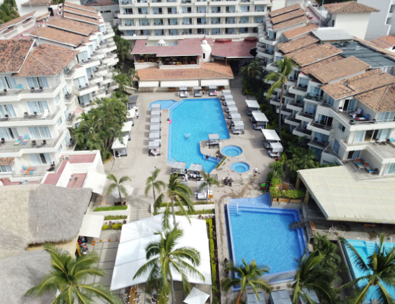 Friendly and Fun Vallarta - Image 17